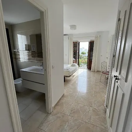 - Playa - 2 En Urbanizacion Cerca Del Mar Alb4 Estepona